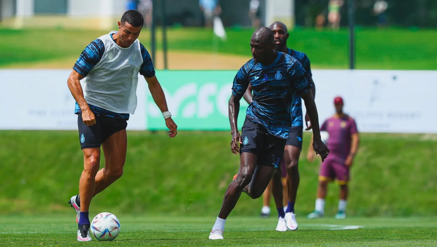 رونالدو على رأس الكتيبة النصراوية التي ستتشارك في المحفل الكروي العربي (نادي النصر) 