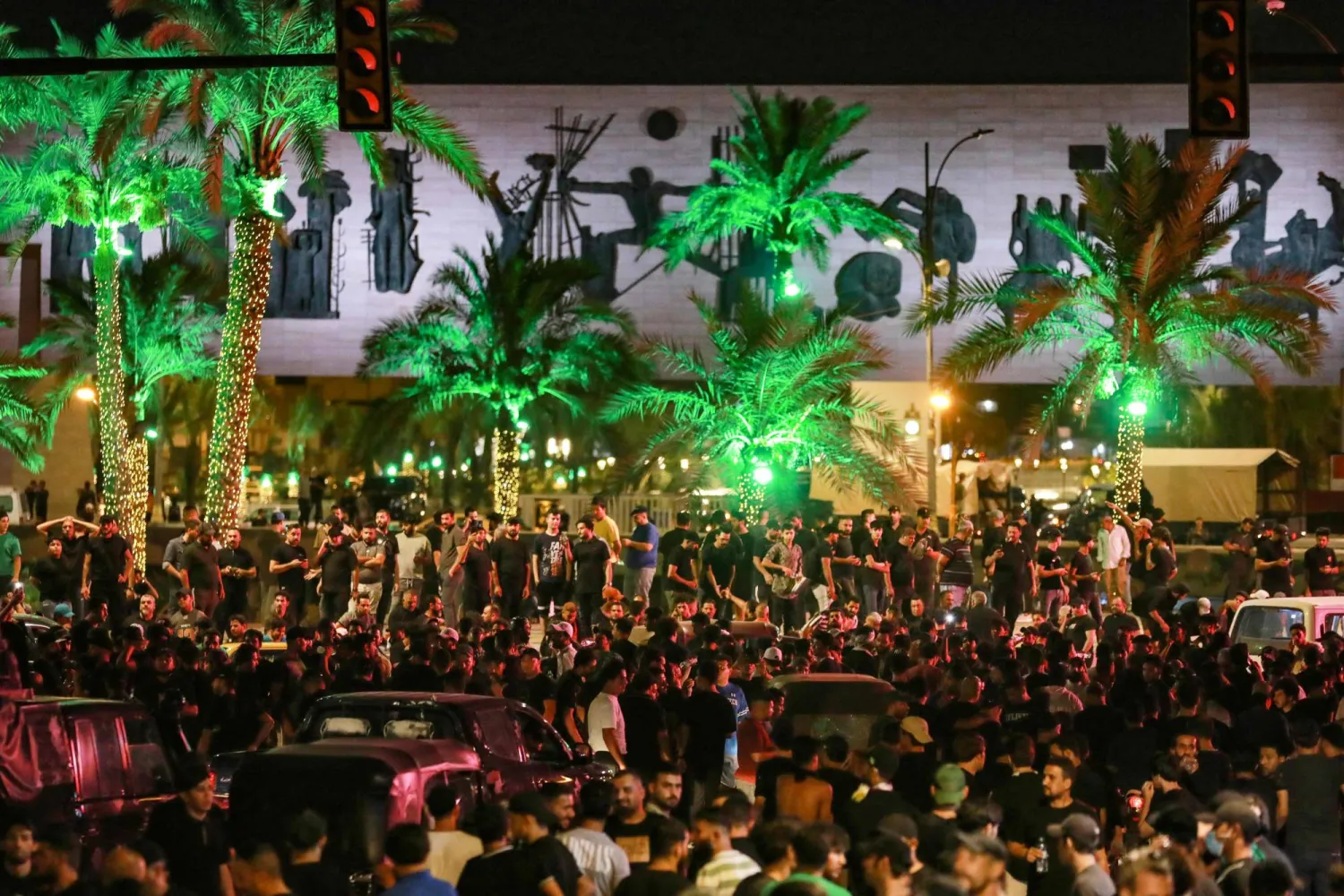 تفريق مئات المحتجين في بغداد على خلفية تدنيس القرآن