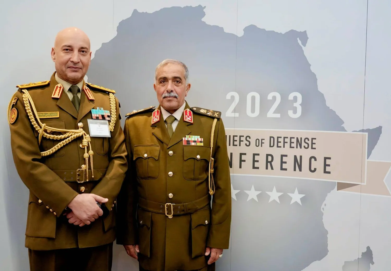 صورة من لقاء سابق بين الناظوري والحداد في اجتماع عقد بإيطاليا (رئاسة الأركان التابعة لحكومة «الوحدة»)