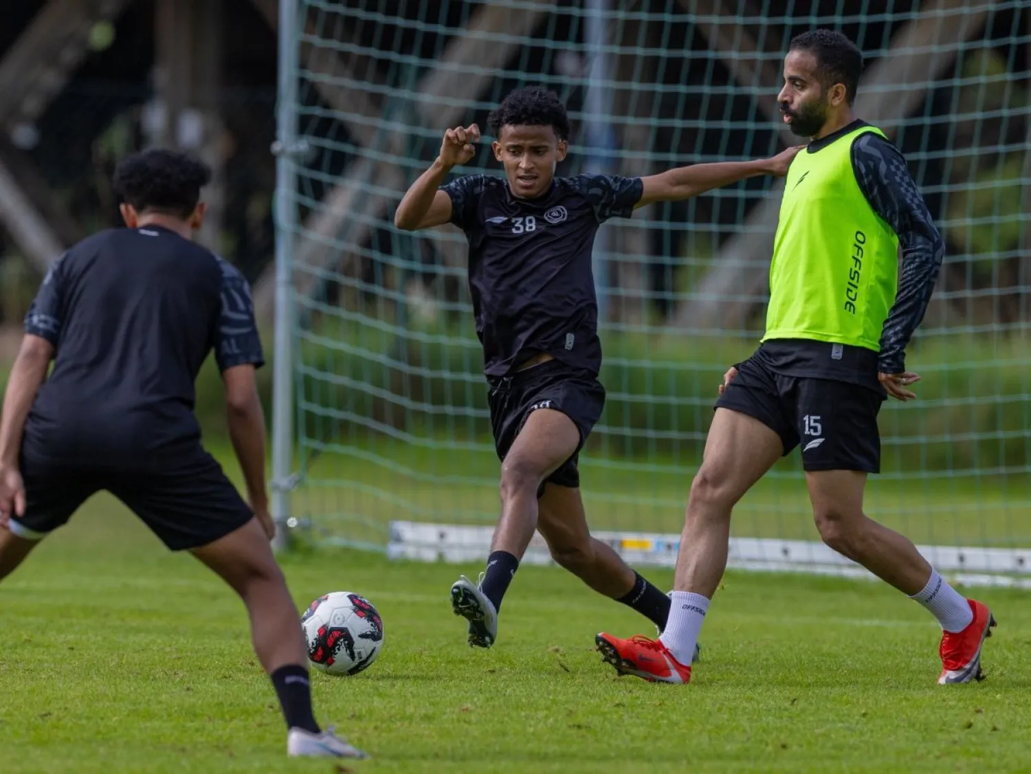 الشباب مازال ينتظر دوره في مسرح التعاقدات الصيفية (نادي الشباب)