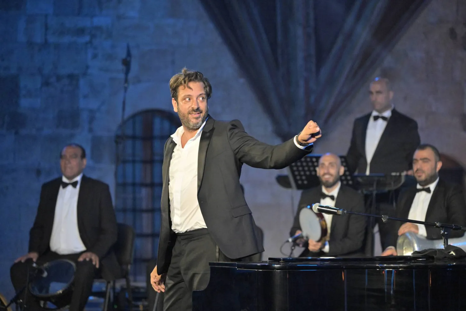 غي مانوكيان في بيت الدين مساء السبت