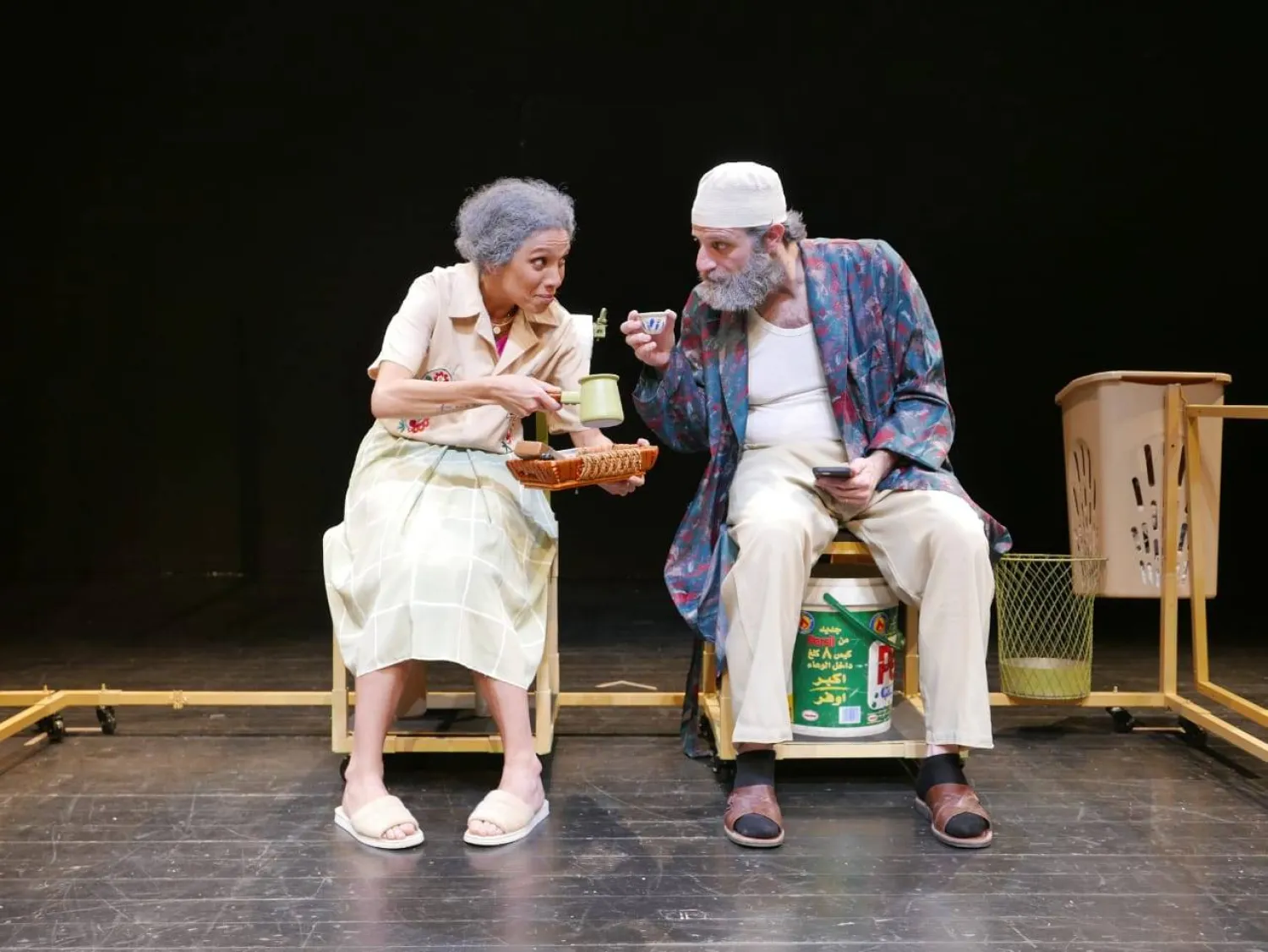 مشهدية ثلاثية الأبعاد تحضر في المسرحية