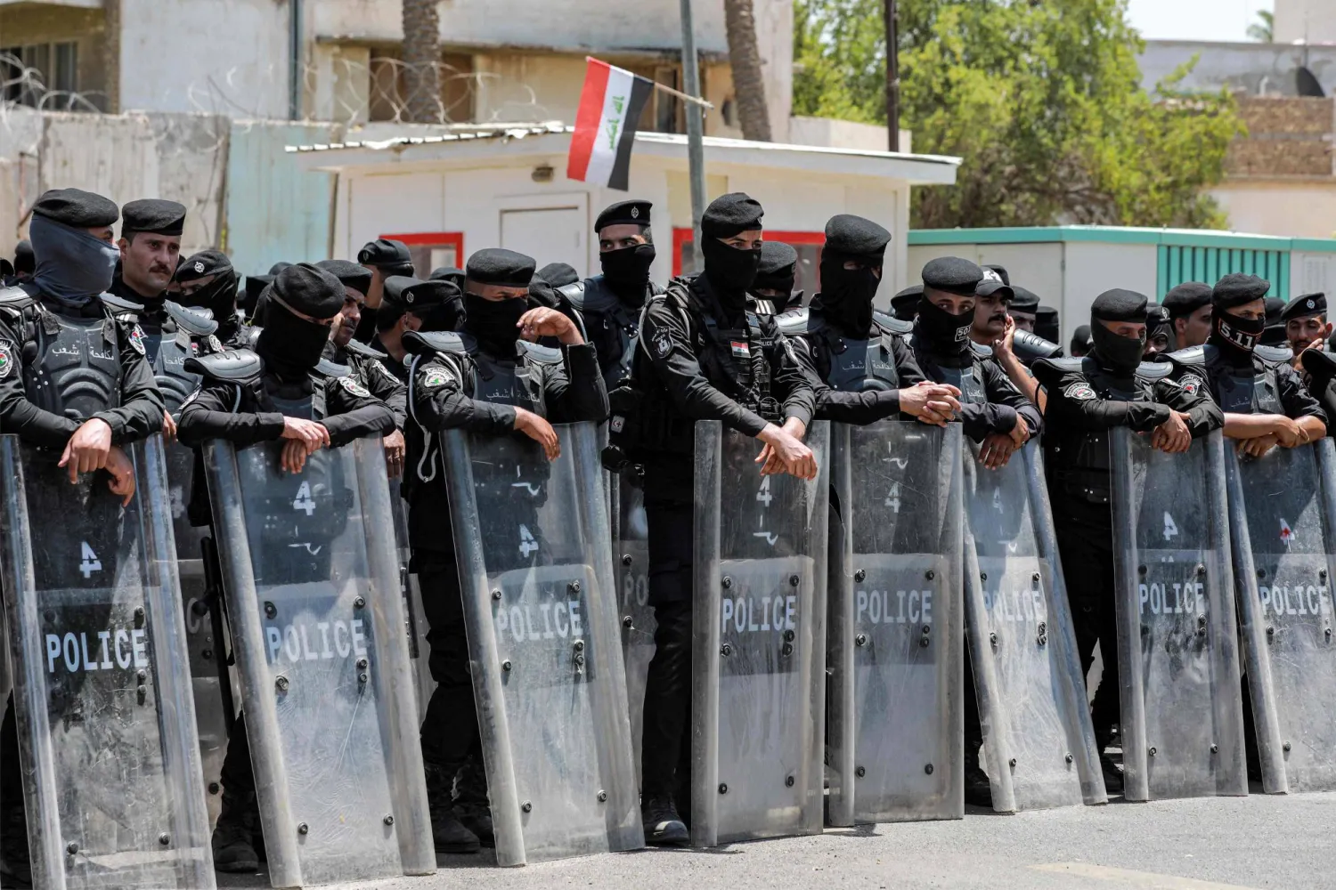 تأهب لقوات الأمن العراقية تحسباً لأعمال الشغب  (أ.ف.ب)