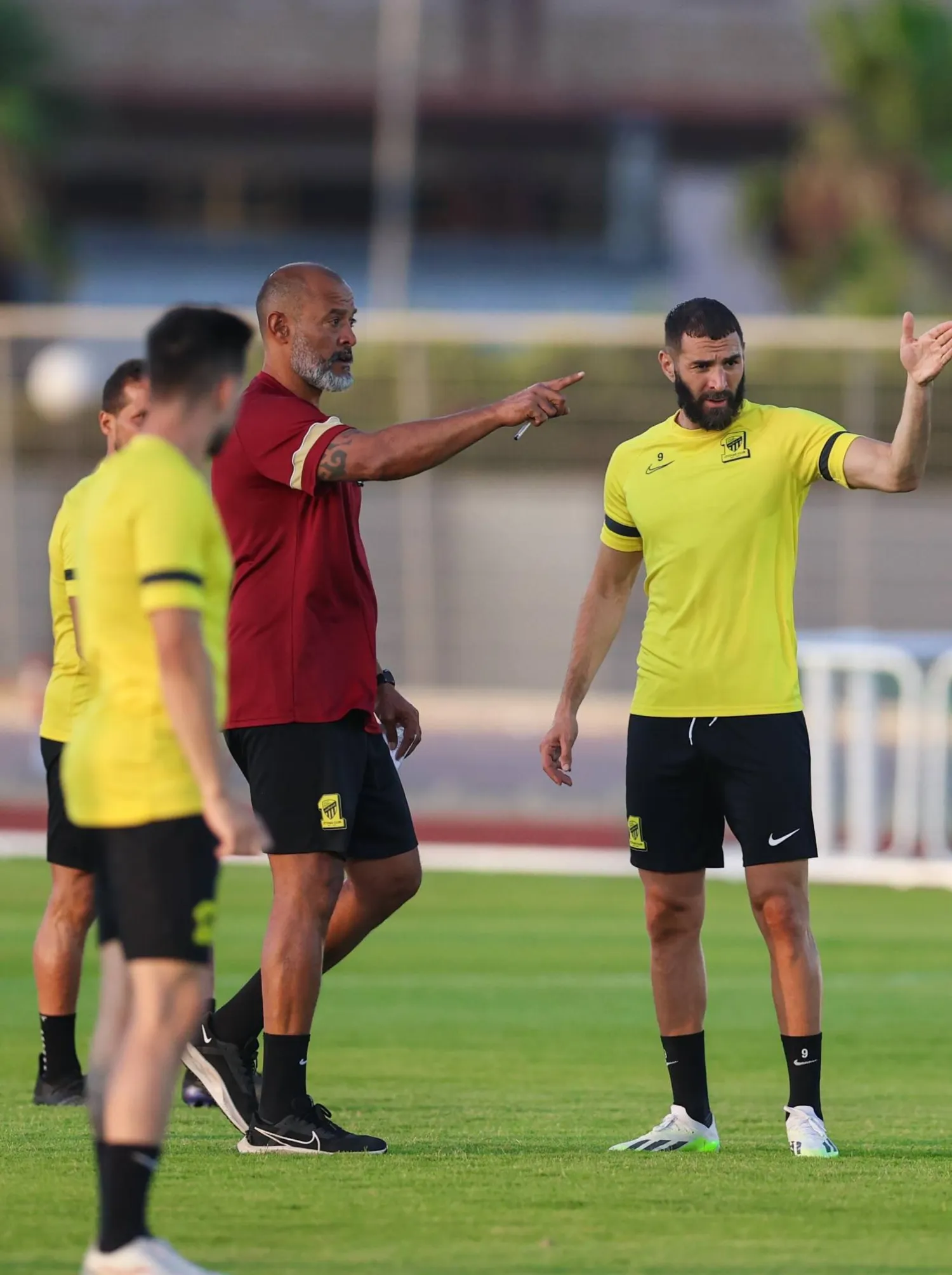 بنزيمة خلال تدريبات الاتحاد الأخيرة (نادي الاتحاد )