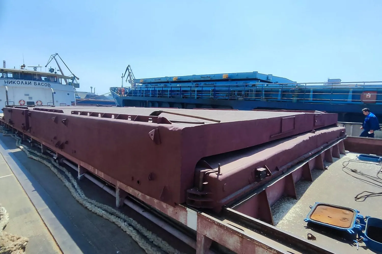 شحنة للحبوب في ميناء «آزوف» قرب منطقة روستوف (أ.ف.ب)