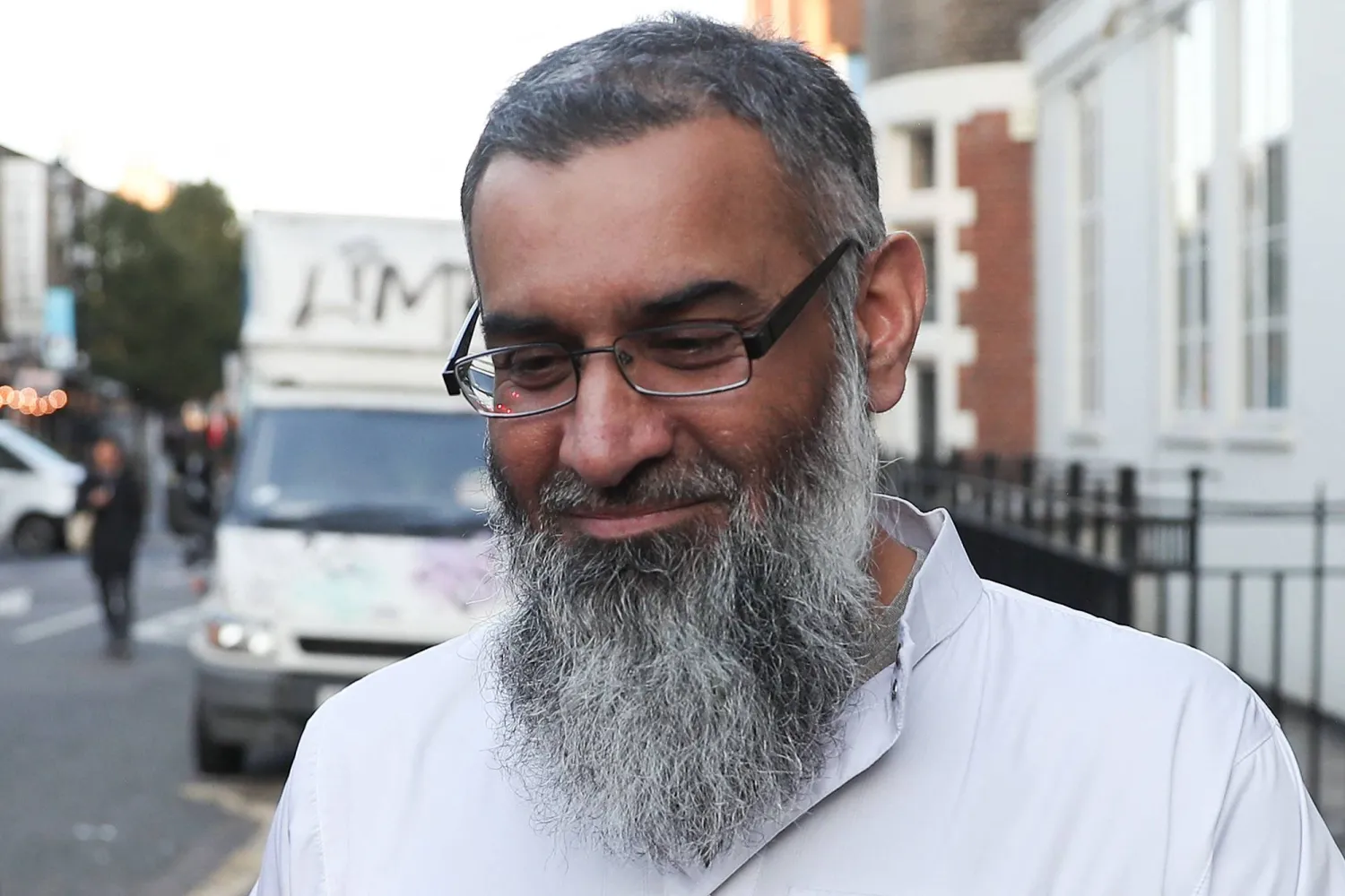 القيادي الأصولي أنجم تشودري زعيم جماعة «المهاجرون» السابق (غيتي)