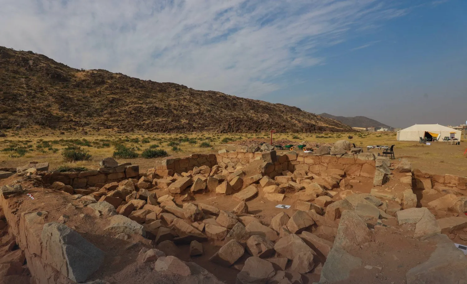 تسلّط هيئة التراث في السعودية الضوء على الموقع التاريخي لسوق ذي المجاز (هيئة التراث)