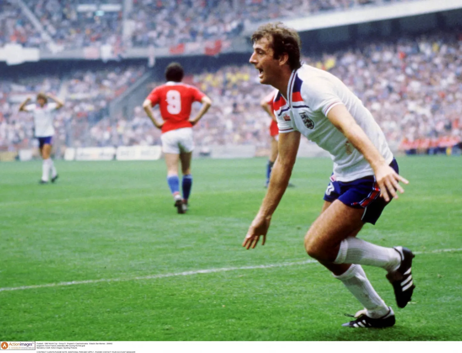 مسيرة فرنسيس استمرت فترة طويلة ناهزت الـ24 عاماً (رويترز)