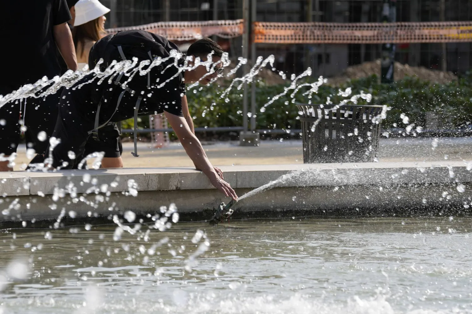 الحرارة مرتفعة في صقلية (أ.ب)