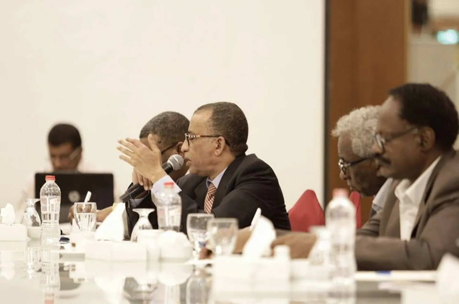 مناقشات قوى «الحرية والتغيير» بالقاهرة (صفحة القوى على فيسبوك)