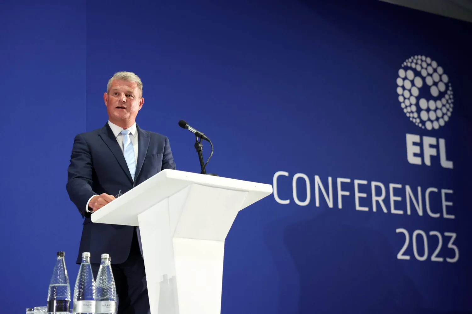 ستيوارت أندرو وزير الرياضة البريطاني (حساب أندرو في منصة إكس)