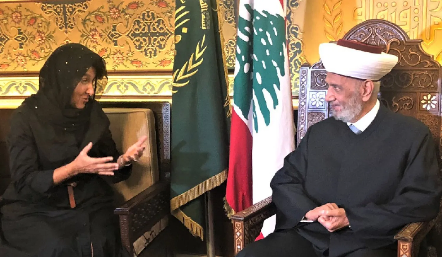 المفتي دريان خلال استقباله السفيرة الفرنسية آن غريو (الوكالة الوطنية)