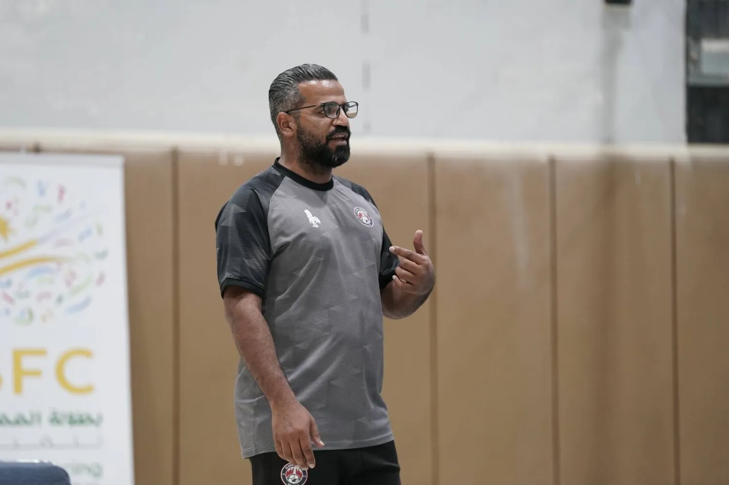 المدرب العبيد لقي تعاطفاً واسعاً من الشارع الرياضي السعودي بعد خسارته أبناءه الأربعة (الشرق الأوسط)