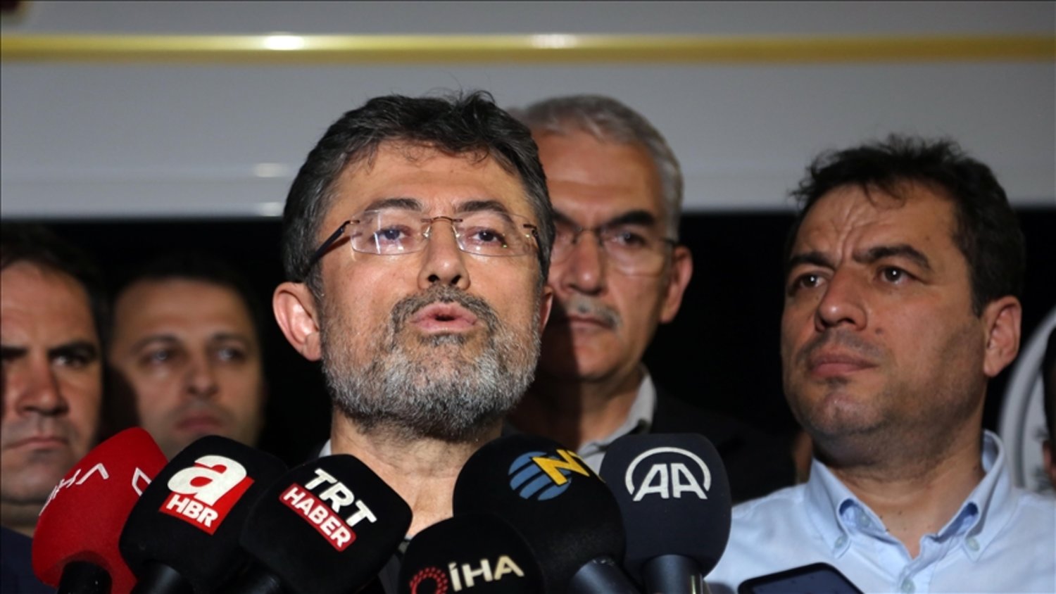 Tarım ve Orman Bakanı Yumaklı: Gün içinde çıkan 19 orman yangınından 16 ...