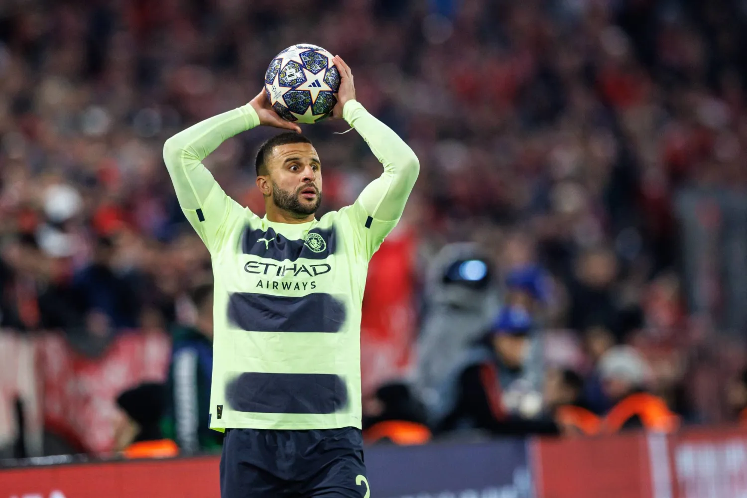  بايرن ميونيخ أبدى اهتمامه بالتعاقد مع المدافع كايل ووكر (د.ب.أ)