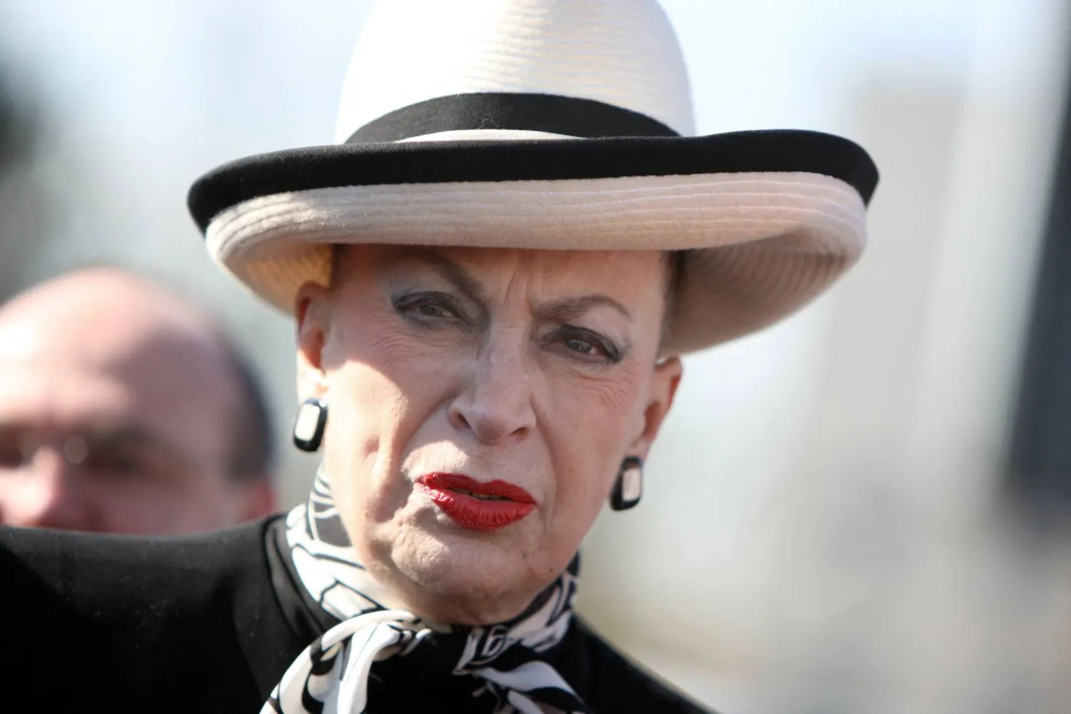 جنفياف دو فونتني التي عُرفت بـ«السيدة ذات القبعة» (أ.ف.ب)