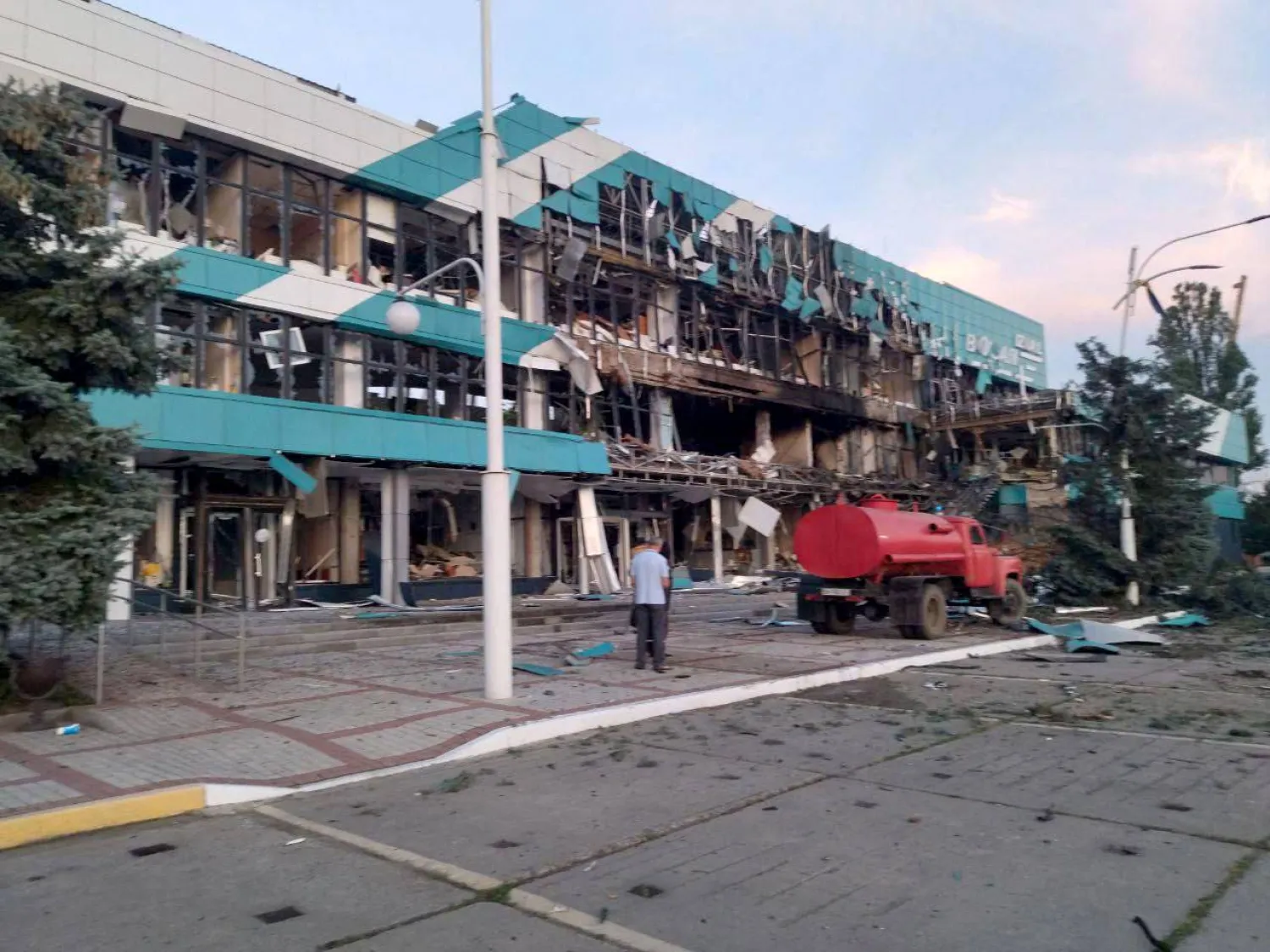 الميناء الأوكراني على نهر الدانوب الذي تعرض لهجوم بمسيرات (أ.ف.ب)