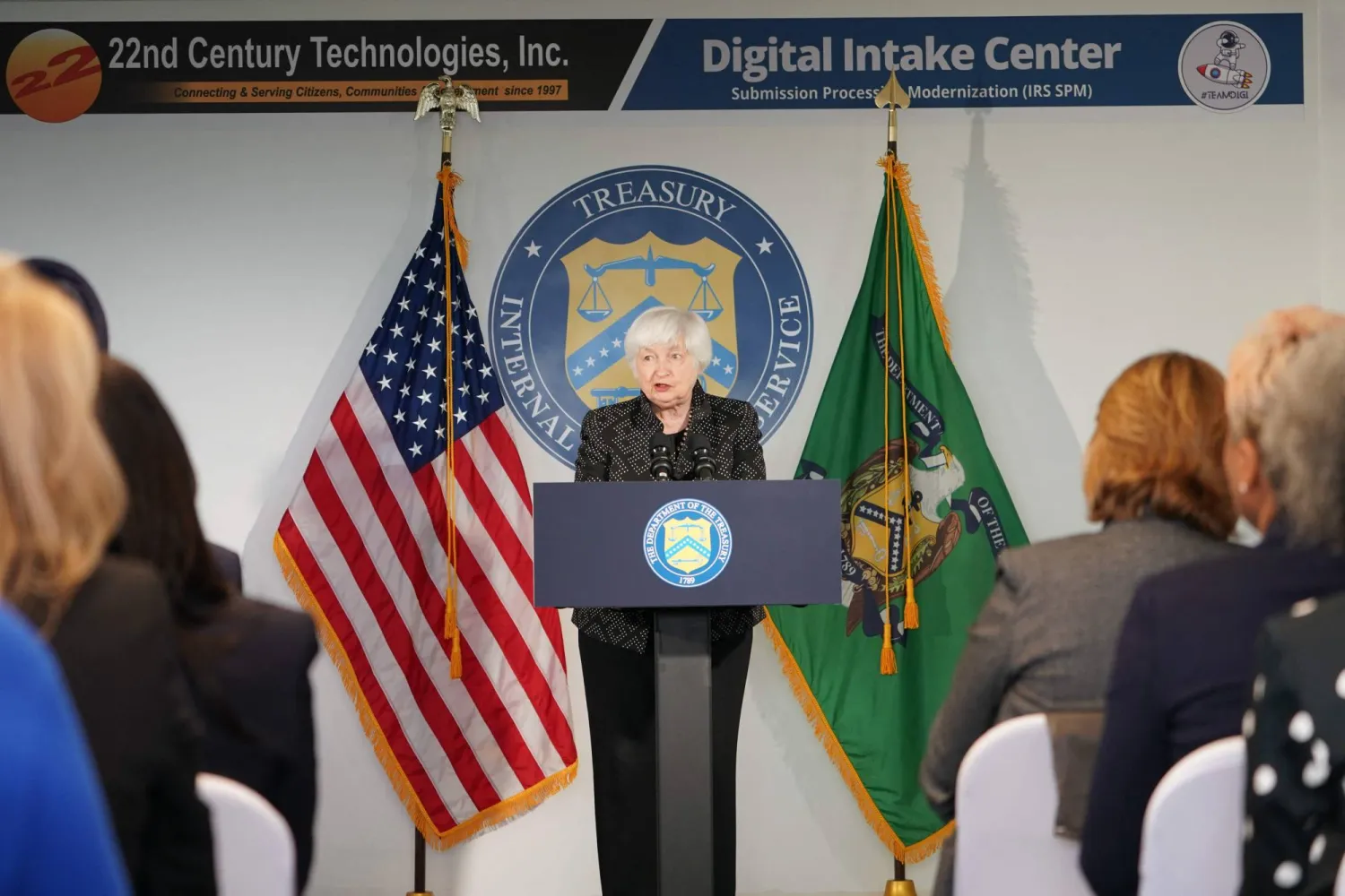 وزيرة الخزانة الأميركية جانيت يلين خلال مشاركتها الأربعاء في حدث بشأن قانون خفض التضخم (أ.ف.ب)