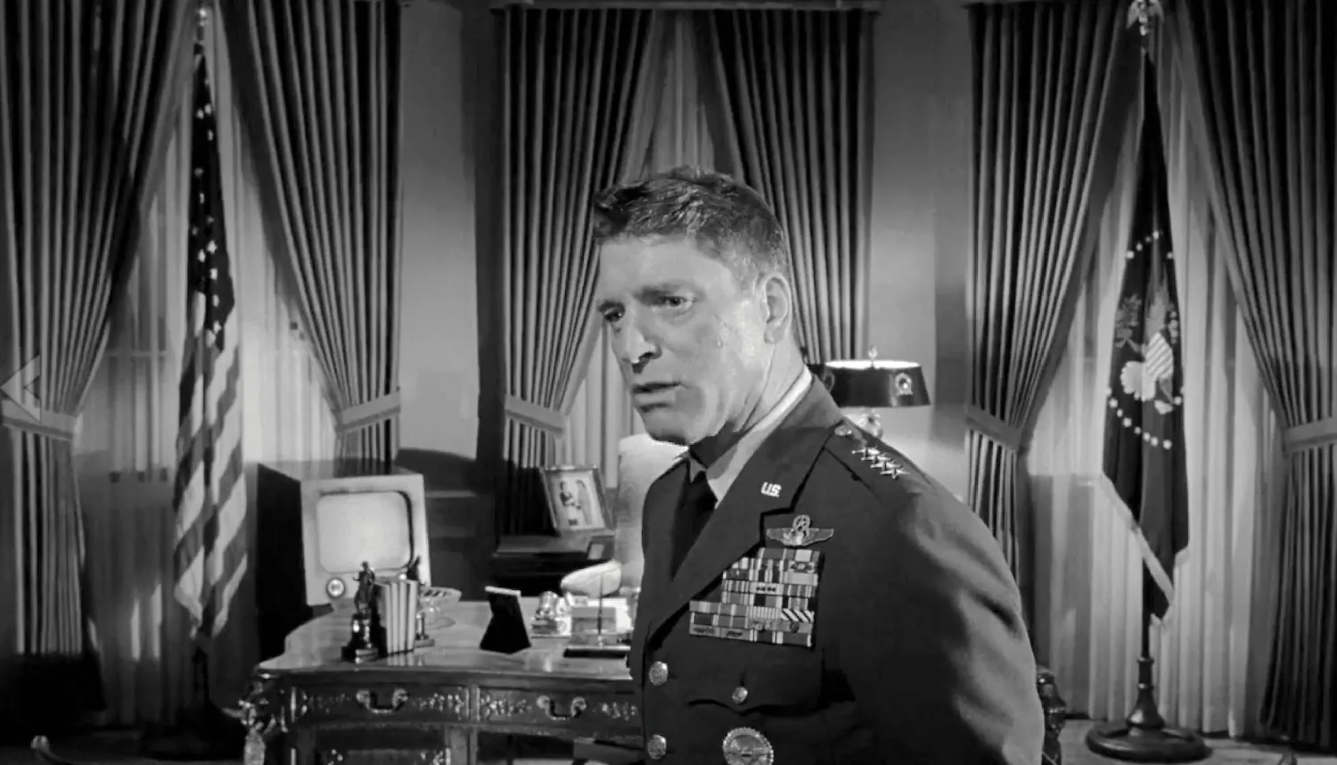 بيرت لانكاستر في «سبعة أيام في مايو» (براماونت)