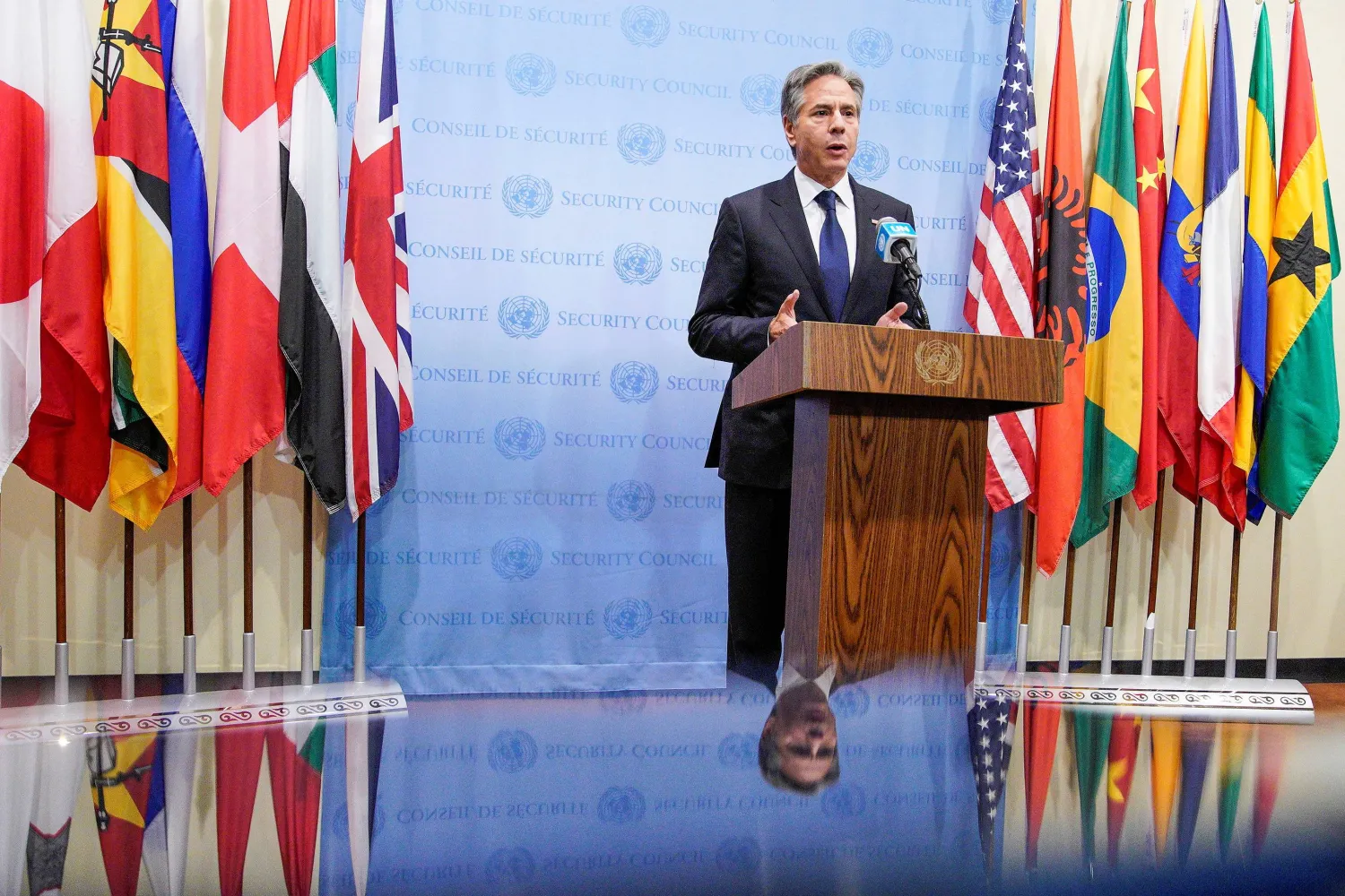 حض وزير الخارجية الأميركي أنتوني بلينكن دول العالم على الضغط على روسيا لوقف «الابتزاز» (رويترز)