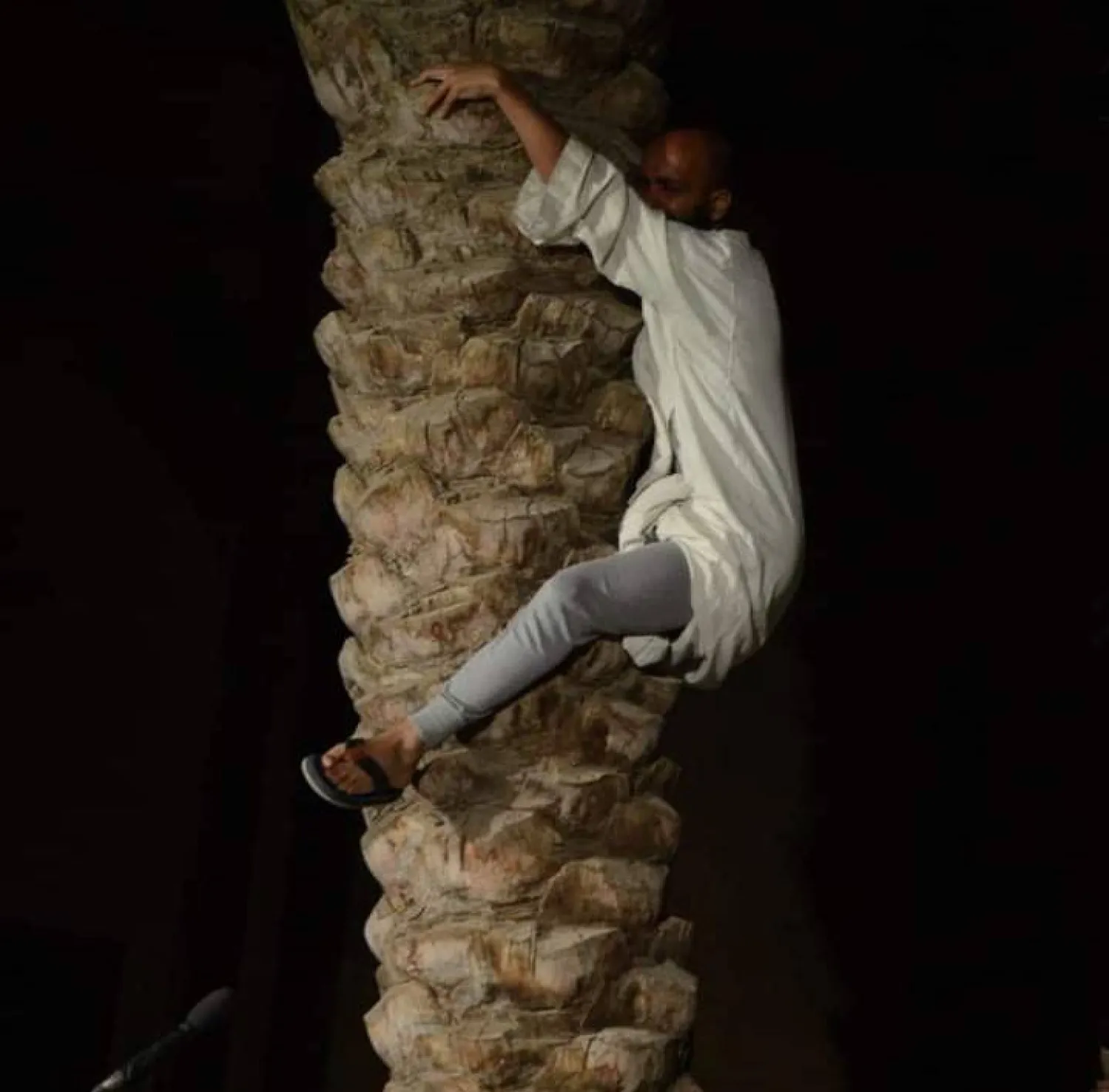 أماكن مفتوحة غير تقليدية لعرض المسرحية (مخرج العرض)