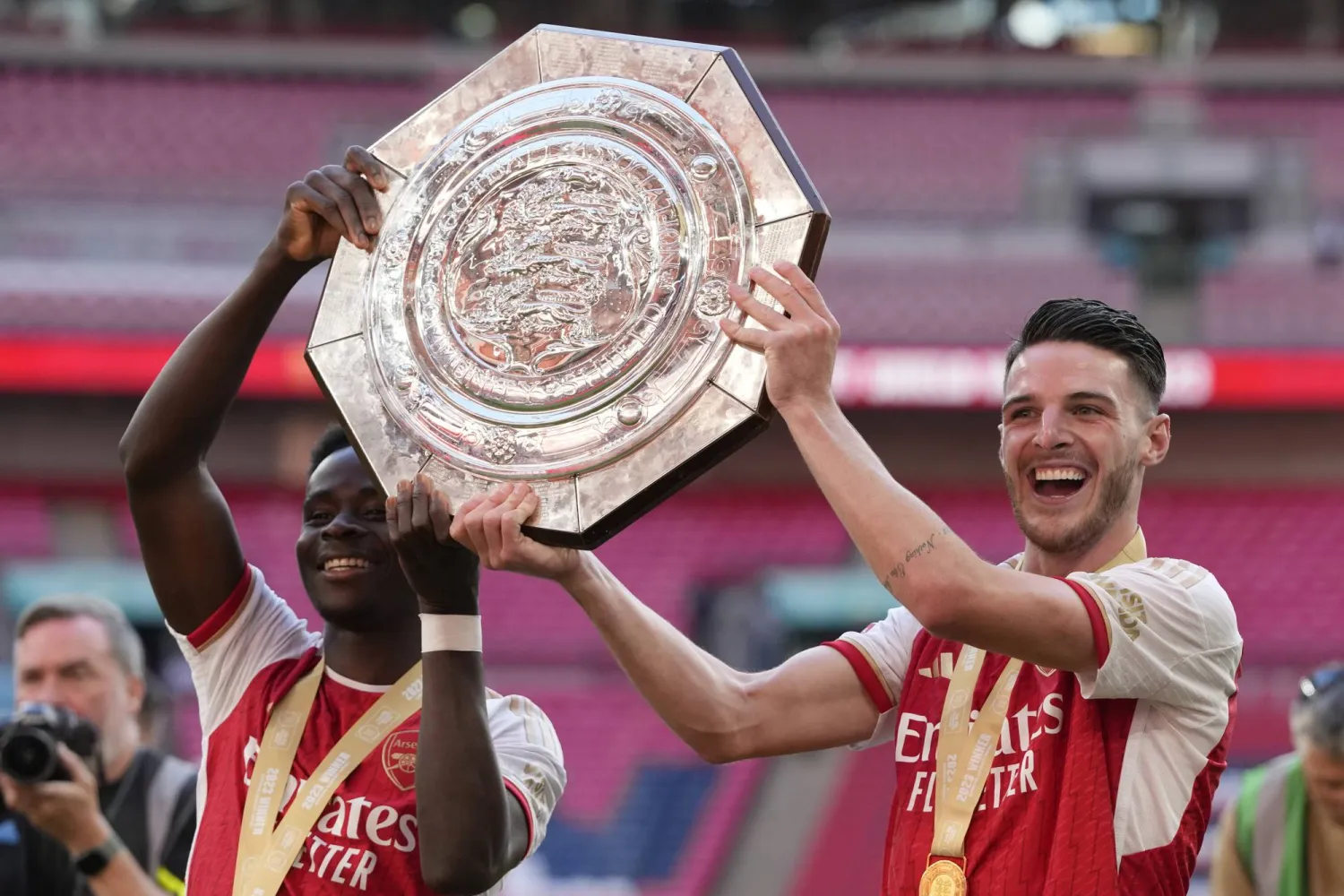آرسنال حصل على لقب «درع المجتمع» (أ.ب)