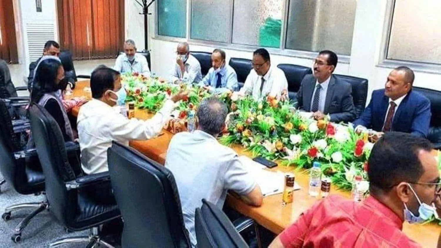 The sanctions committee affiliated with the UN Security Council during a previous visit to Aden, Yemen (Yemeni government media)