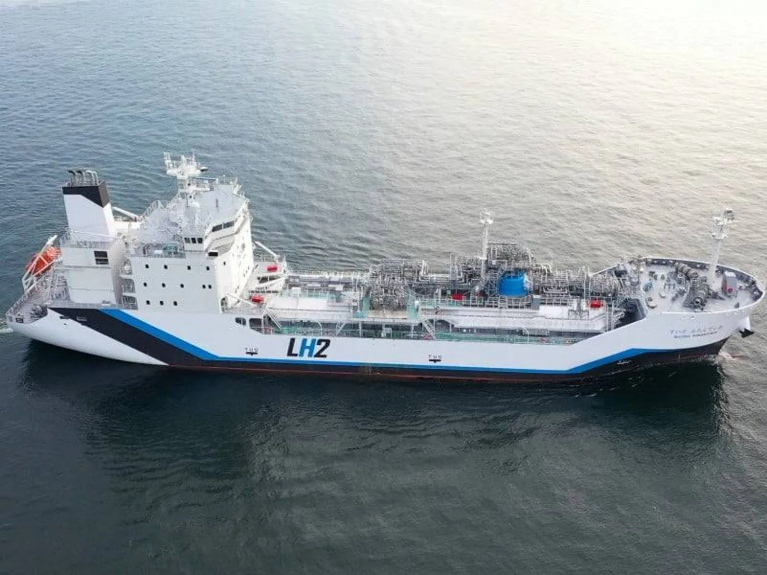 The ship that transported the world’s first liquefied hydrogen shipment from Melbourne, Australia to Japan (Getty Images)