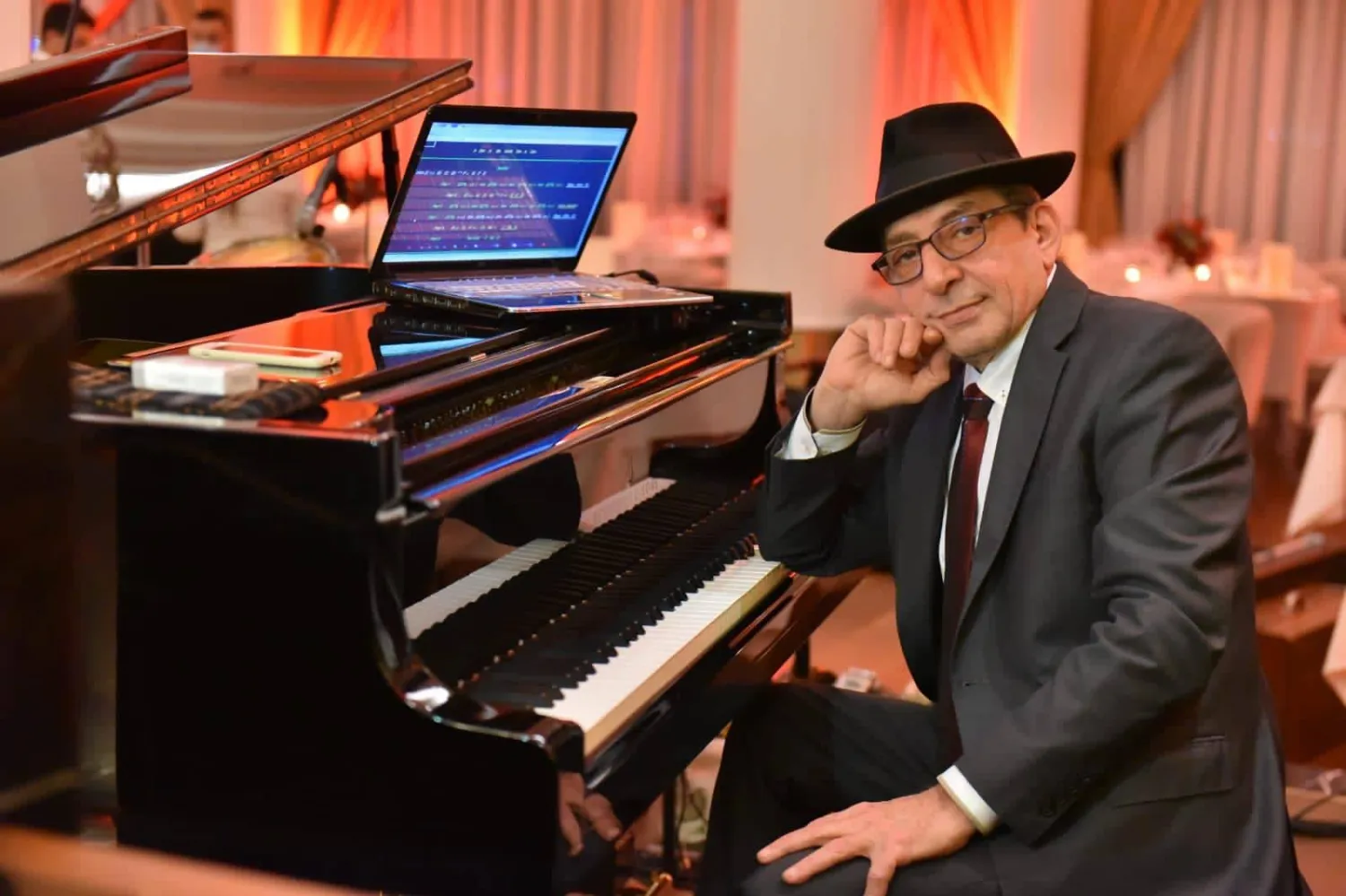 راوول دي بلازيو أعجب بعزفه (فيسبوك فاريسيمو)