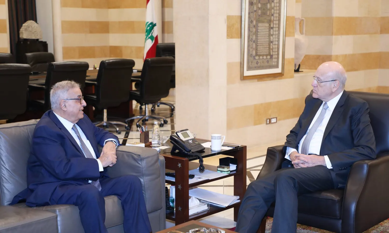 الرئيس نجيب ميقاتي مع وزير الخارجية عبد الله بوحبيب (دالاتي ونهرا)