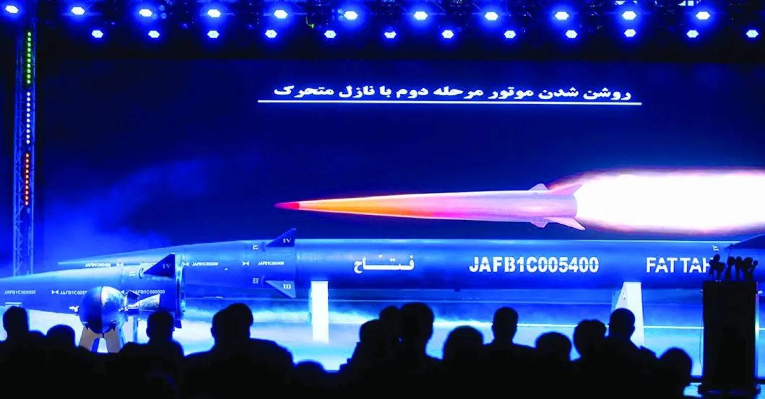 صورة للصاروخ «فتاح» أول صاروخ فرط صوتي إيراني (إرنا)