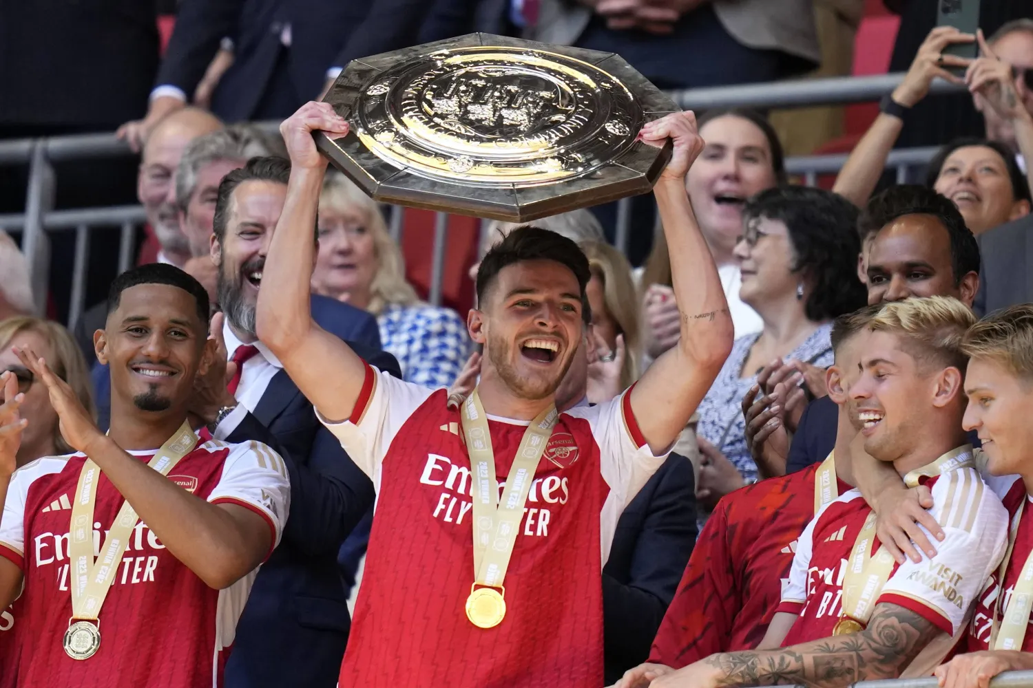  ديكلان رايس و"درع المجتمع" واول لقب  مع أرسنال