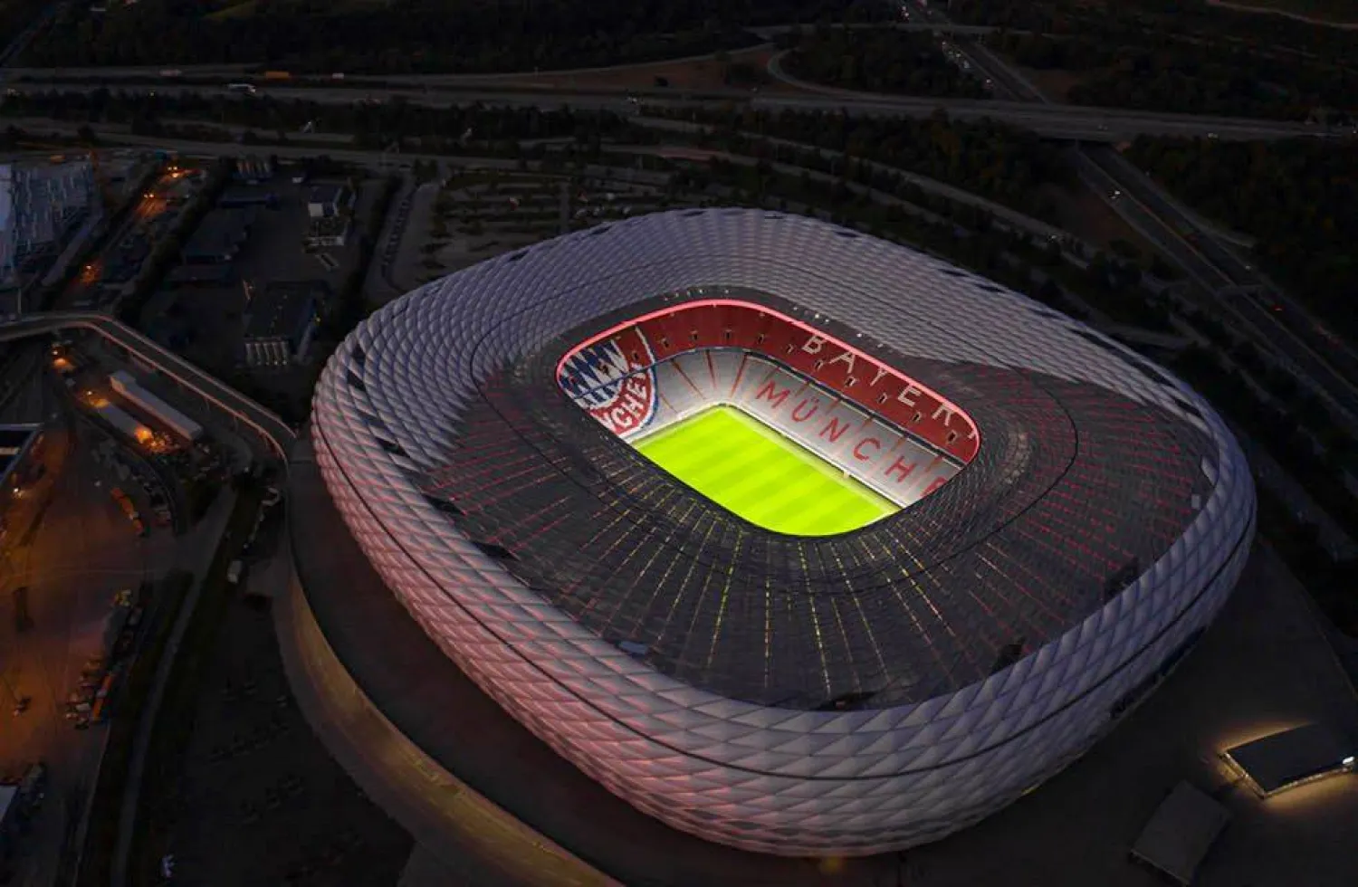 سيدشن بايرن موسمه الجديد أمام رازن بال شبورت لايبزيغ في كأس السوبر (إكس)