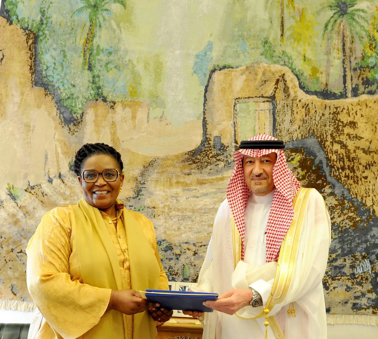 Deputy Foreign Minister Waleed El-Khereiji meets with Eswatini’s Foreign Minister Thuli Dladla in Riyadh. (SPA) 