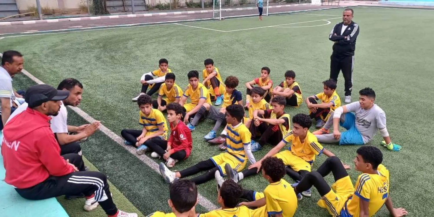 أطفال يمنيون التحقوا بأكاديمية رياضية في صنعاء (فيسبوك)