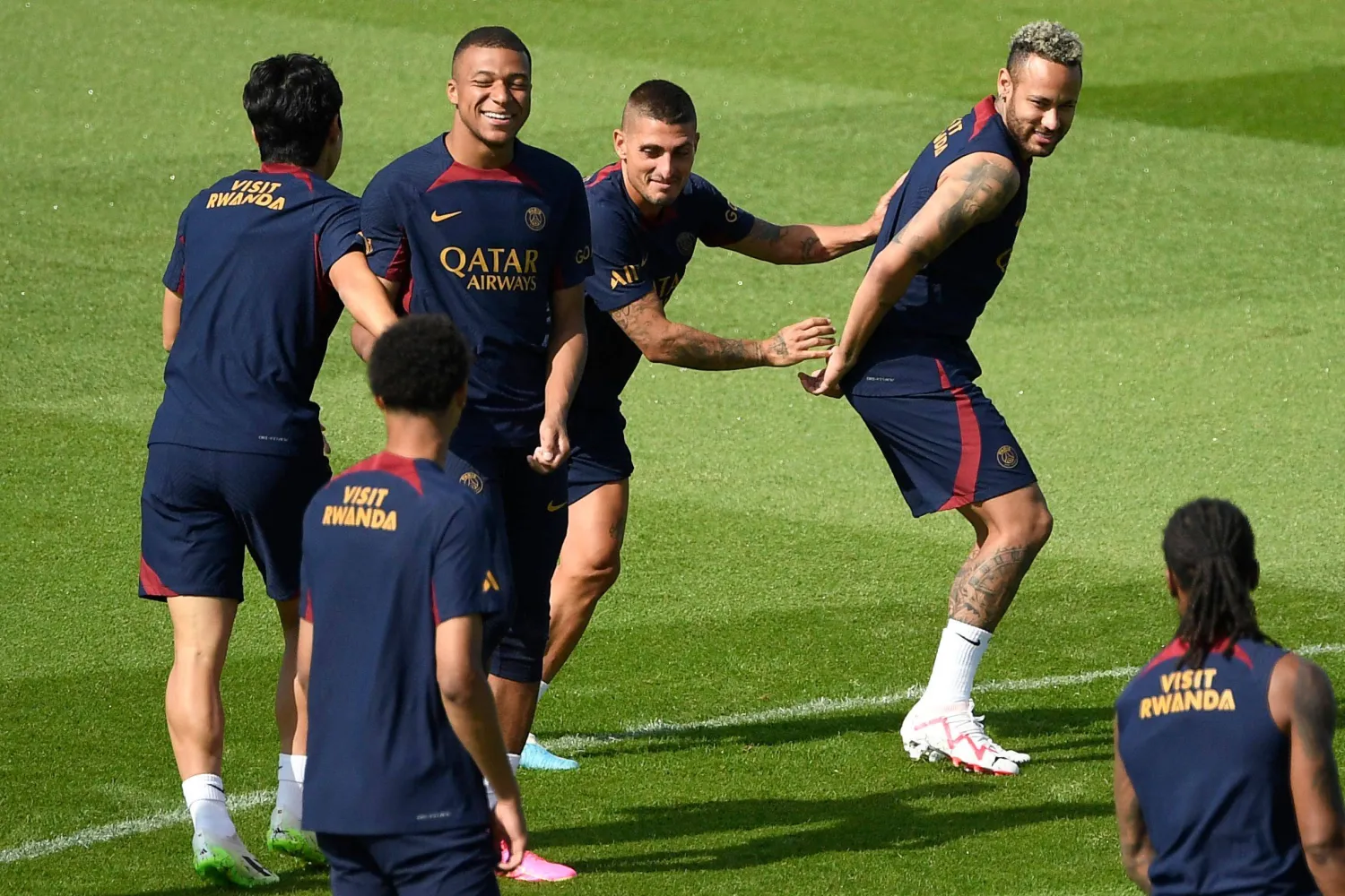 مبابي خلال حصة تدريبية (أ.ف.ب)