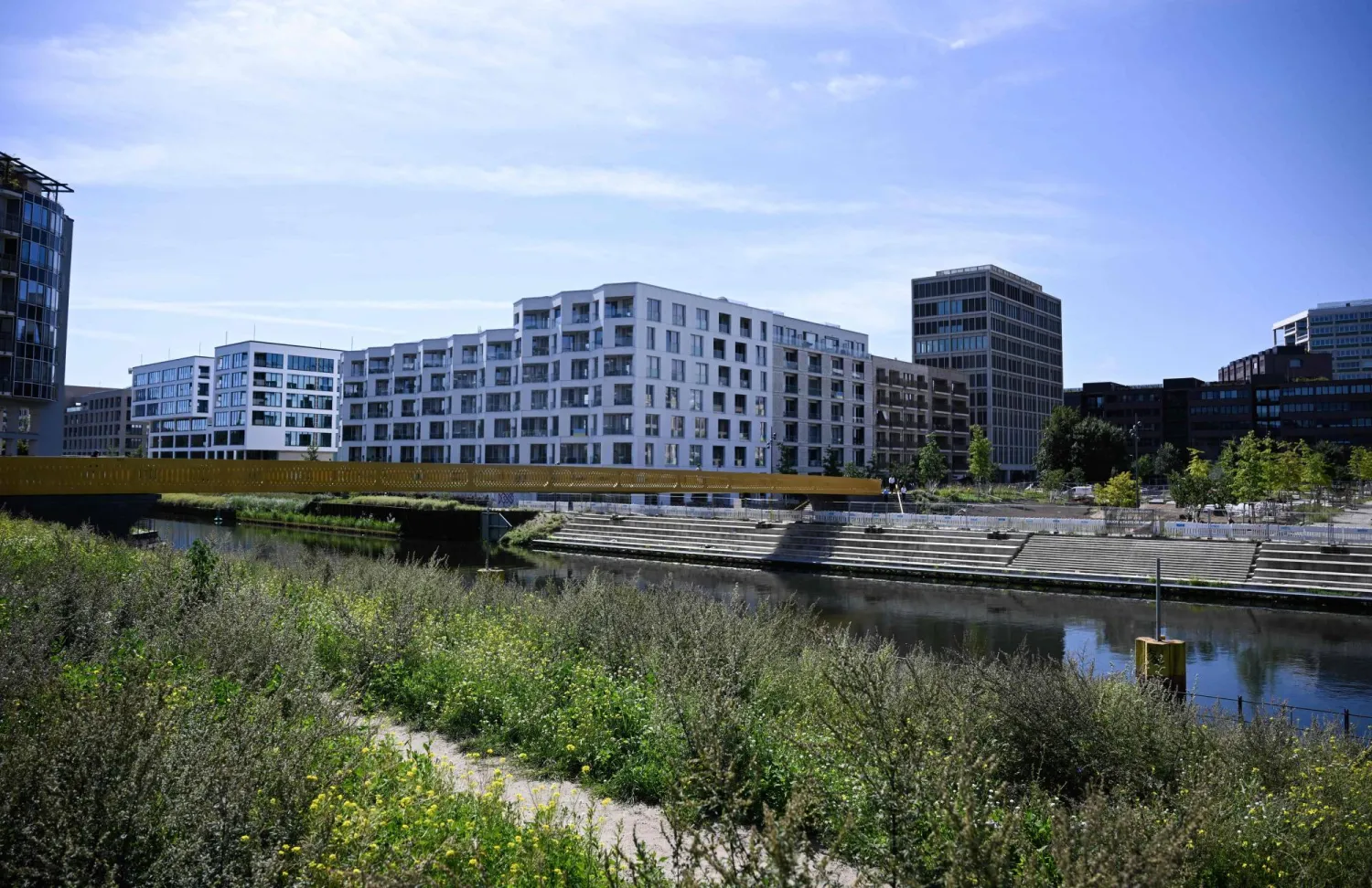 إحدى المناطق السكنية في وسط العاصمة الألمانية برلين (أ.ف.ب)