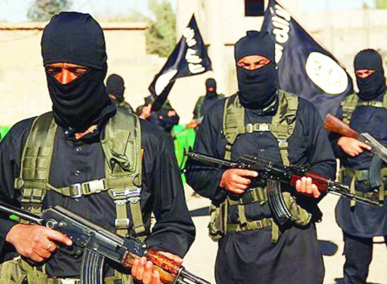 عناصر من «داعش» (متداولة)