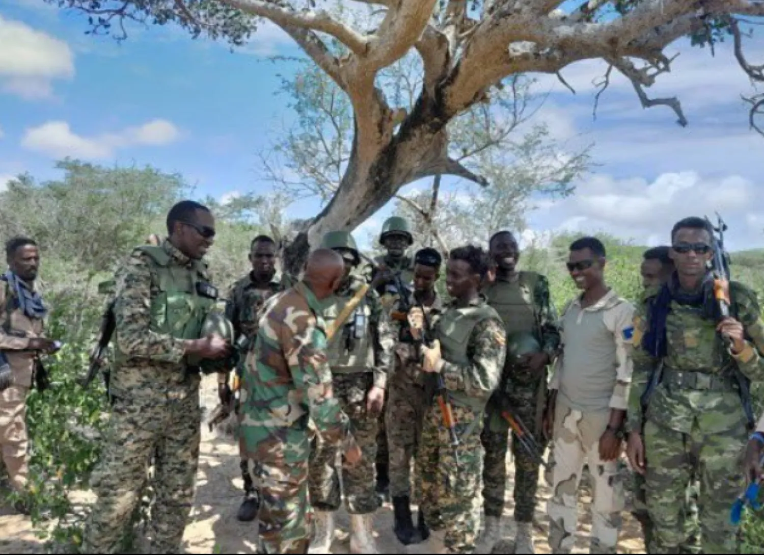 دورية مشتركة للجيش الصومالي والقوات الأفريقية (وكالة الأنباء الصومالية)