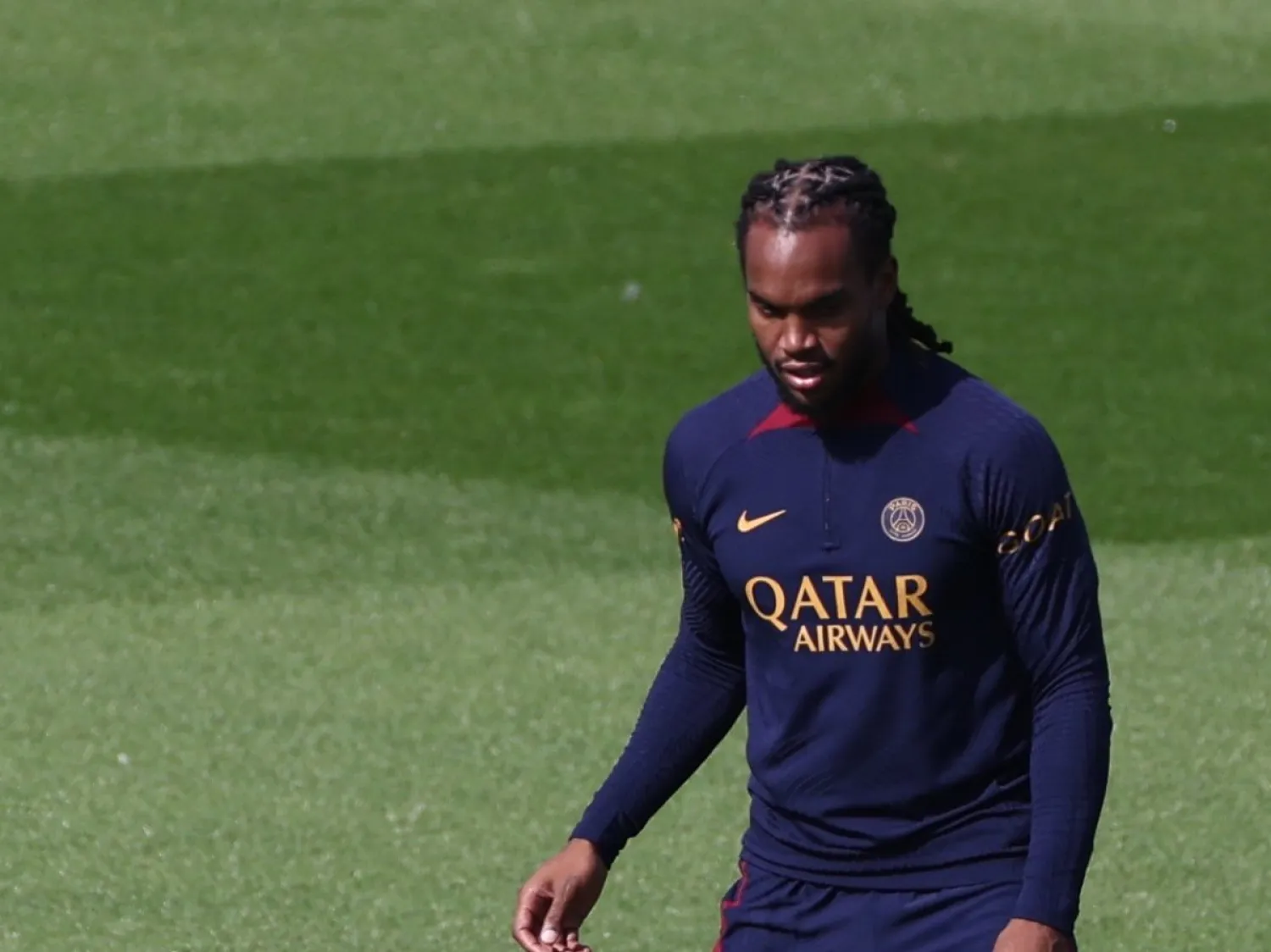 يسعى روما إلى تعزيز صفوفه بسانشيز (إ.ب.أ)