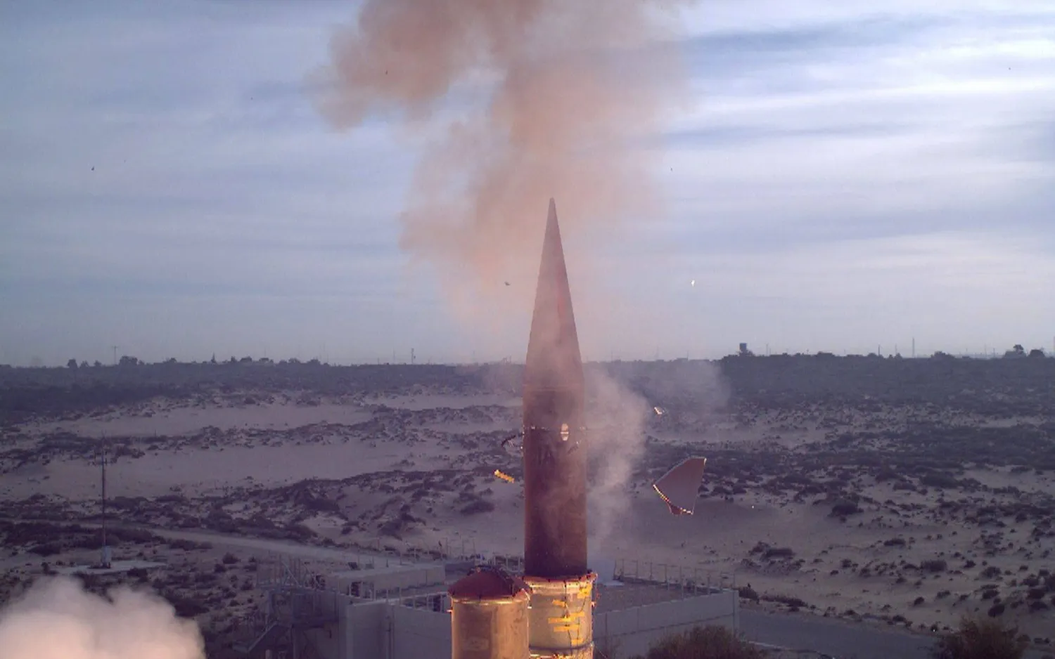 FILED - 01 January 2014, Israel: A photo provided by the Israeli Defense Ministry on 3 January 2014 shows an "Arrow-3" interceptor missile launching from an Israeli military base at an unnamed location on the Mediterranean coast. Photo: ISRAELI MINISTRY OF DEFENSE/dpa