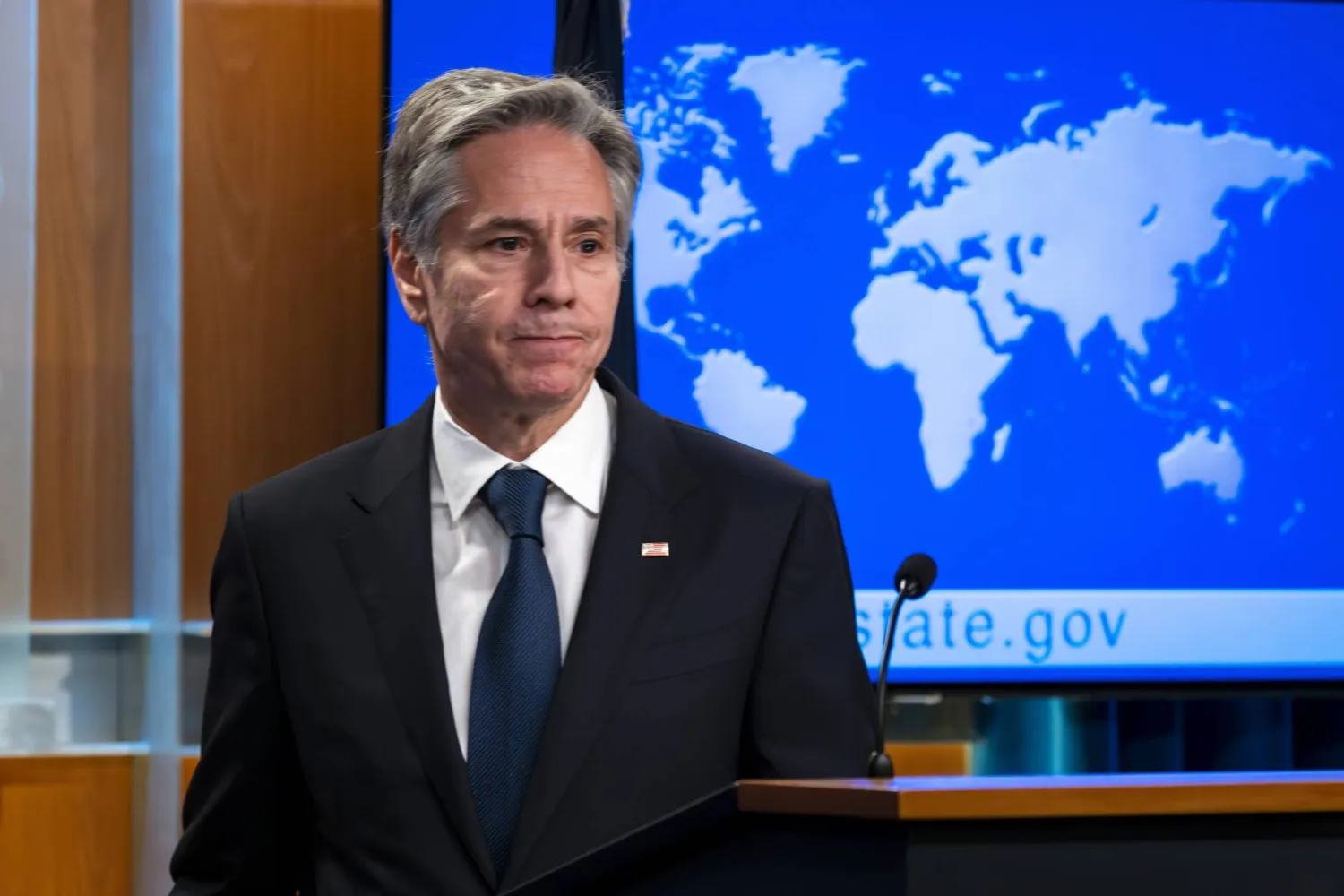 وزير الخارجية الأميركي يغادر مؤتمراً صحافياً الثلاثاء (أ.ب)