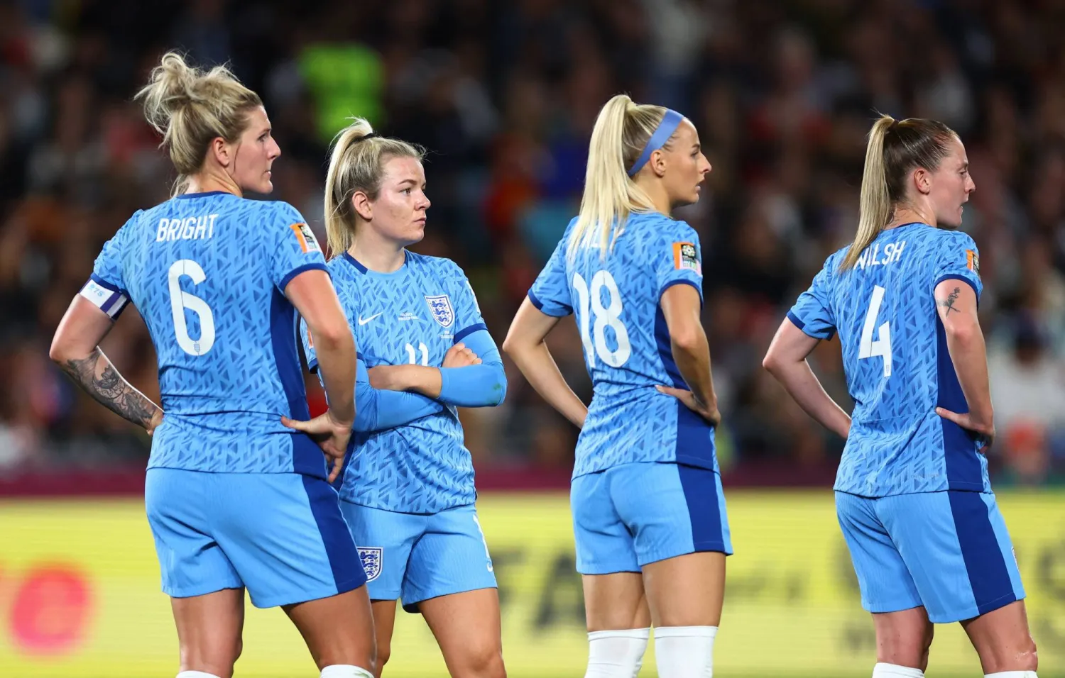 حسرة كبيرة للاعبات إنجلترا (رويترز)