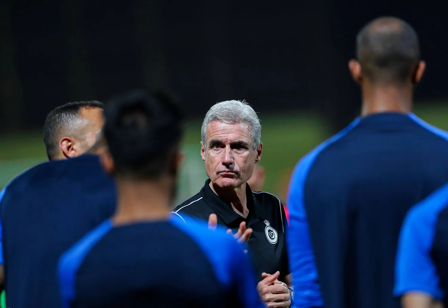 كاسترو اجتمع باللاعبين قبل التدريبات (نادي النصر)