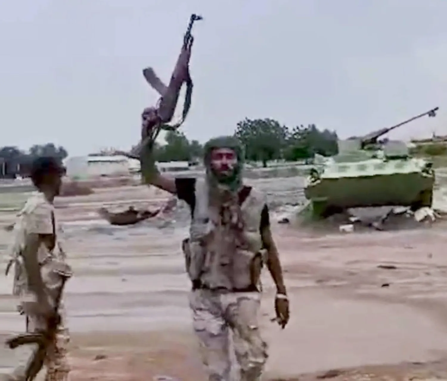 «الدعم السريع» يدخل مقر «المدرعات»