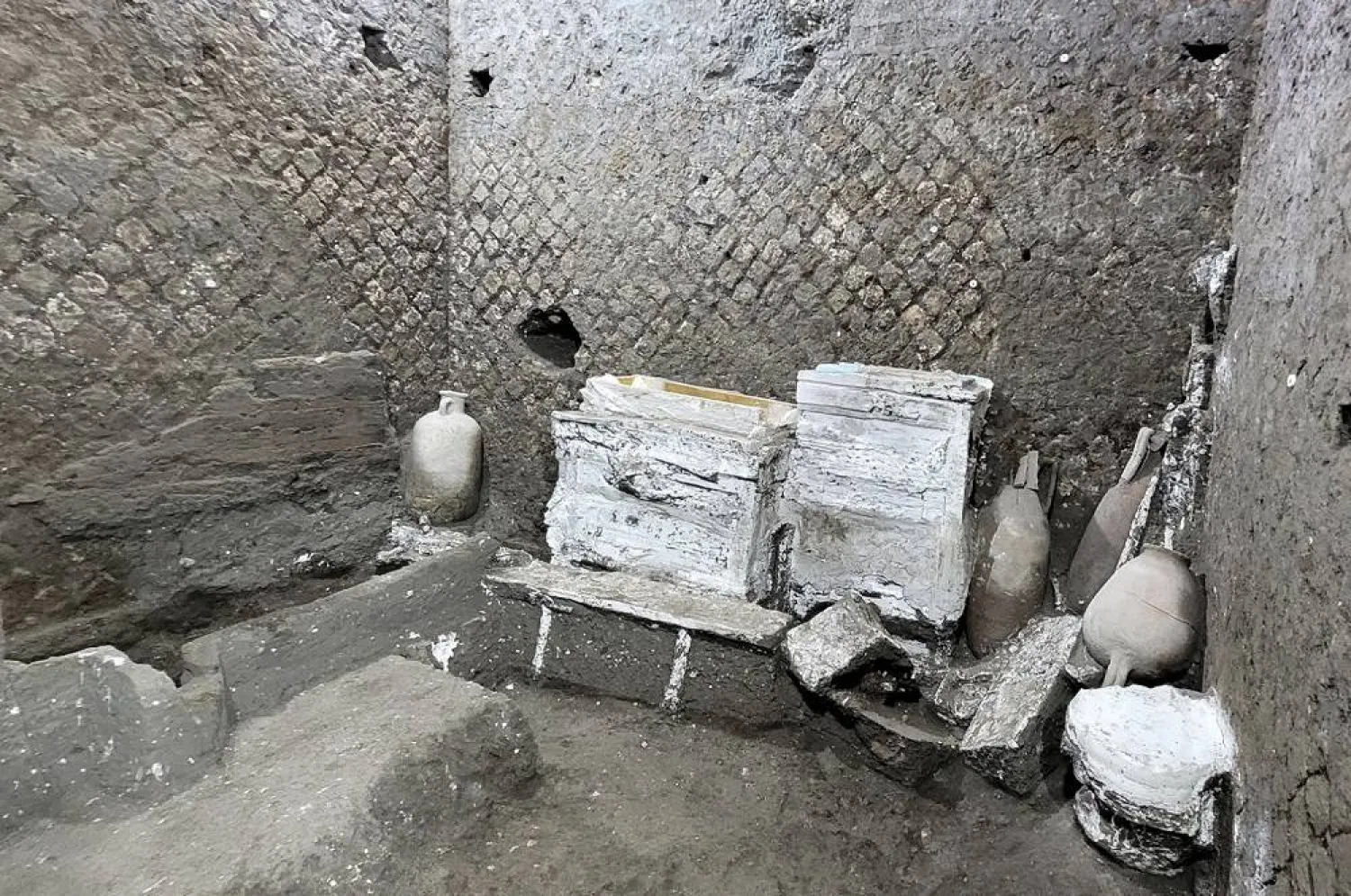 A small bedroom that was almost certainly used by slaves is pictured after it was discovered by archaeologists in a Roman villa near Pompeii, in this undated picture, Italy. (Reuters) 