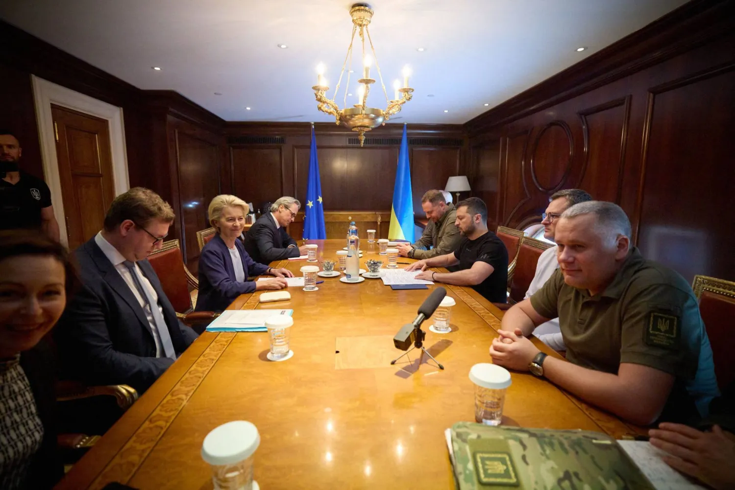 قادة 11 دولة من البلقان وشرق أوروبا يجتمعون في أثينا (أ.ف.ب)