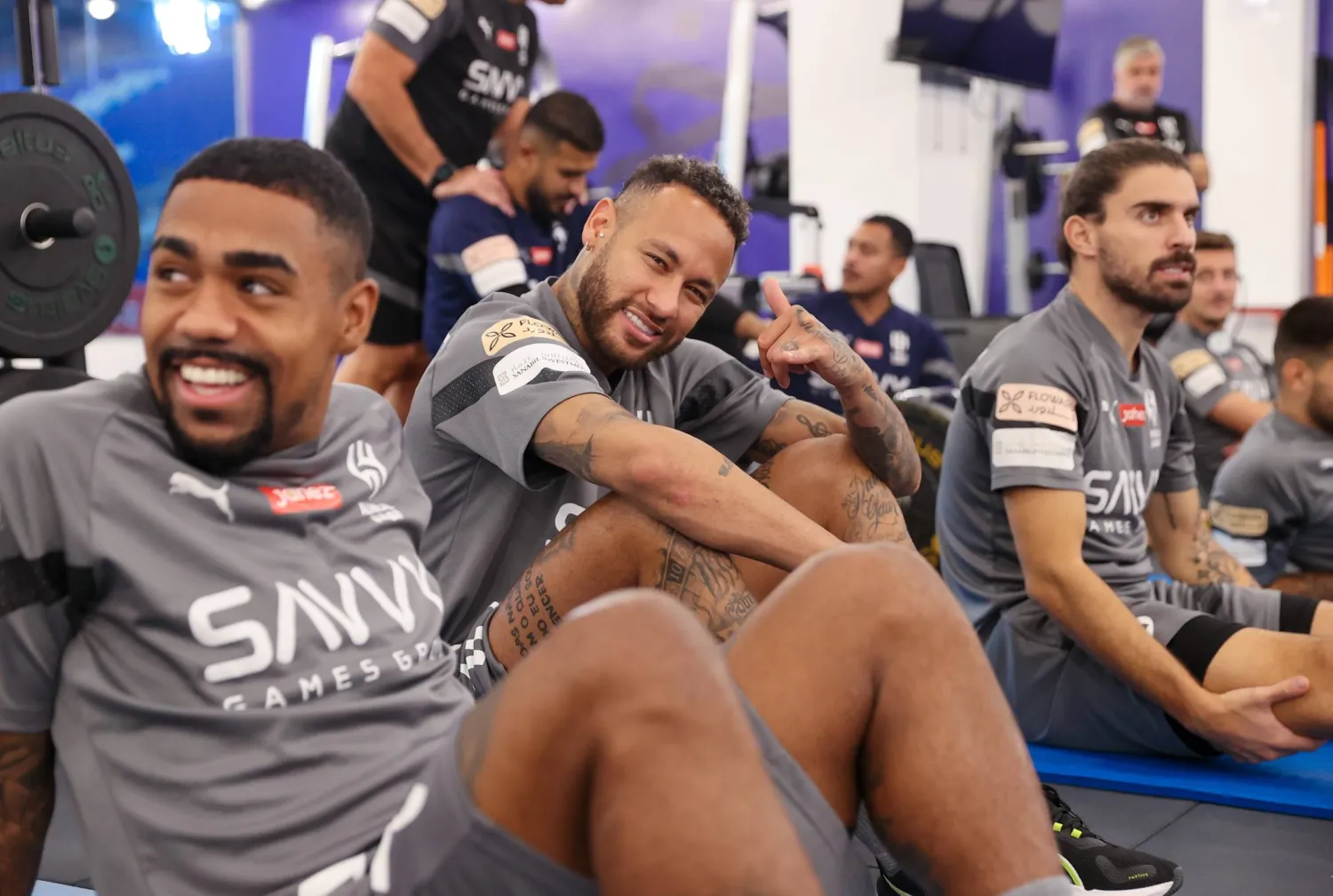 نيمار خلال تمارين في صالة الحديد (نادي الهلال)