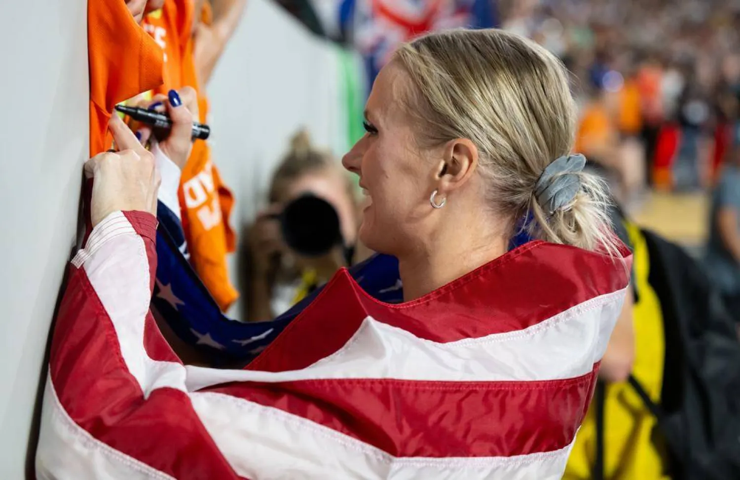 مون وكينيدي تتقاسمان ذهبية القفز بالزانة في «مونديال القوى»