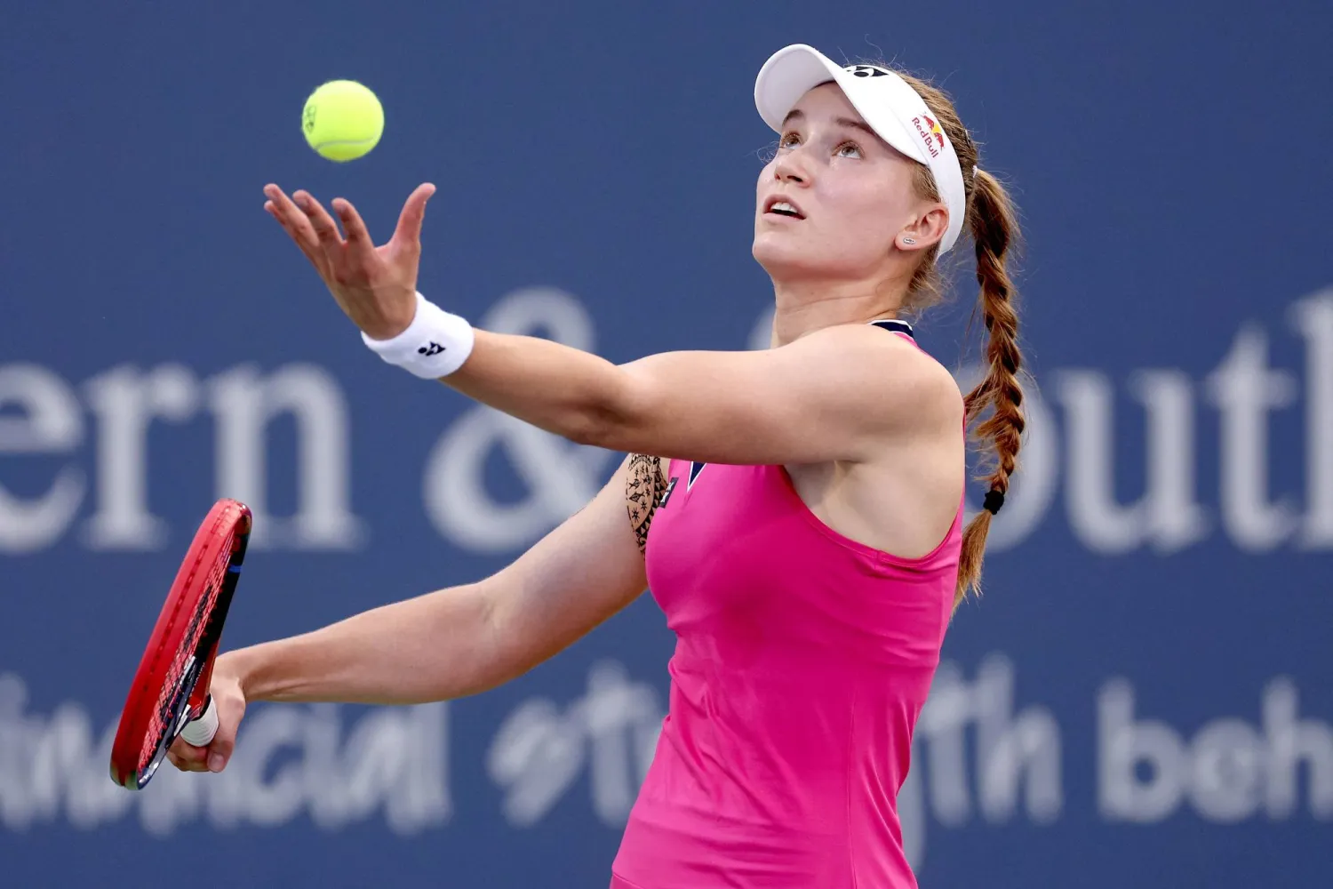 ريباكينا تغلبت على سبالينكا في نهائي إنديان ويلز (أ.ف.ب)